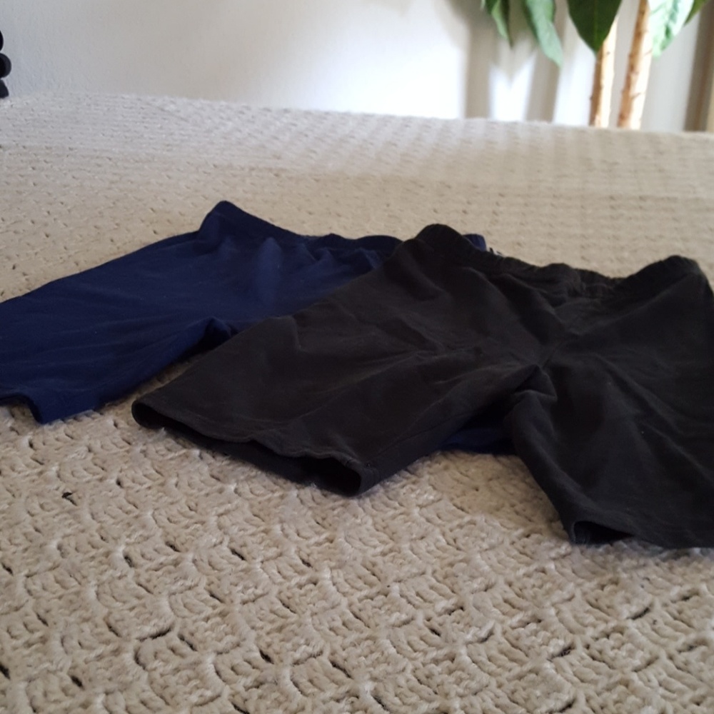 Exercise shorts. - Picture 3 of 4